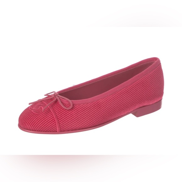CHANEL Ribbed Pink Ballet Flat with Bow Accent